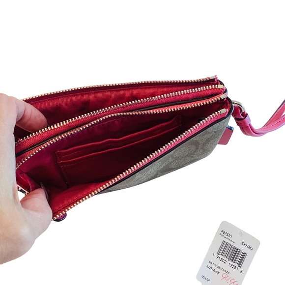 COACH Wristlet Wallet Signature Logo Medium F87591 Khaki/Magenta Pink Double Zip - Picture 6 of 6